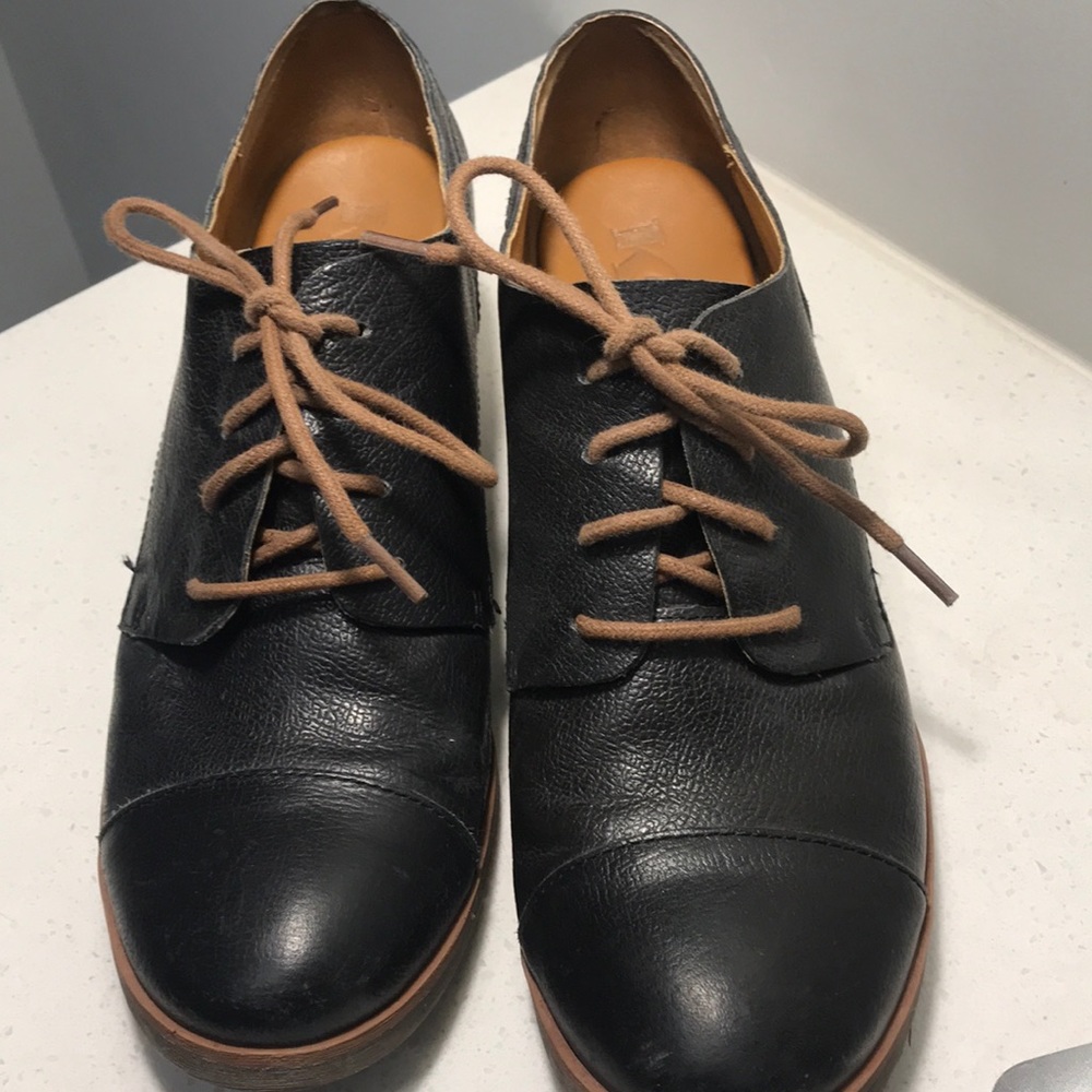 Classic black men’s style shoe